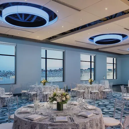 Aloft By Marriott Seaport District Hotel 4*