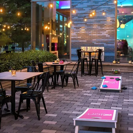 Aloft By Marriott Seaport District 4* Boston