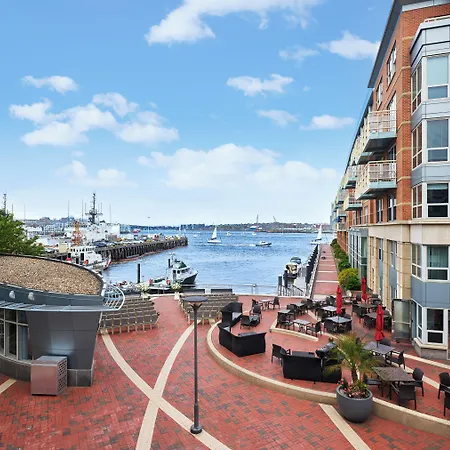 Battery Wharf Hotel, Waterfront Hotel