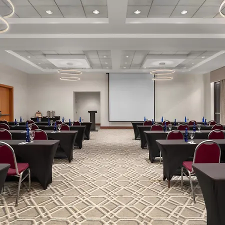 Embassy At Logan Airport Hotel 3*