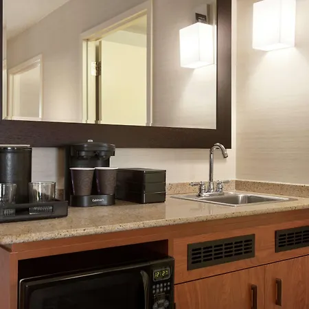 Embassy At Logan Airport Hotel 3*