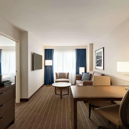 Hotel Embassy At Logan Airport