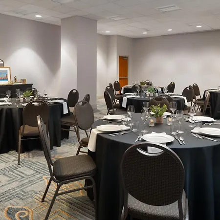 Doubletree By Hilton - Downtown 3*