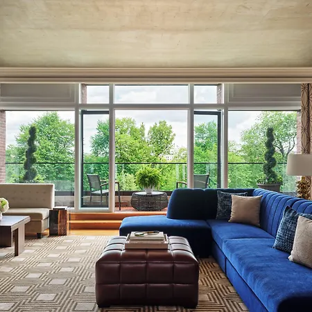 Four Seasons 5*