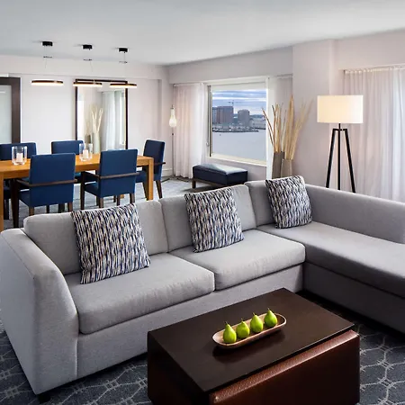 Hyatt Regency Harbor 4*