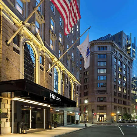 Hotel Hilton Park Plaza 4*