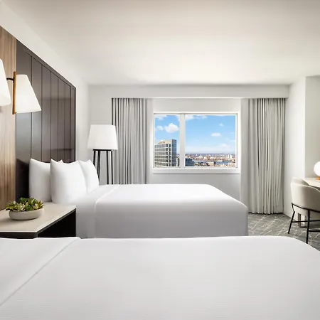 Hilton Back Bay Hotel 3*