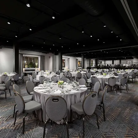 Hilton Park Plaza Hotel
