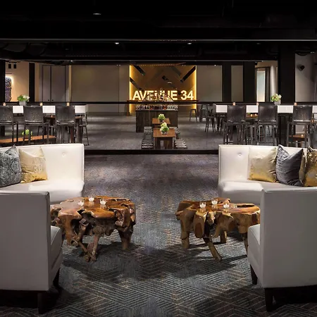 Hilton Park Plaza