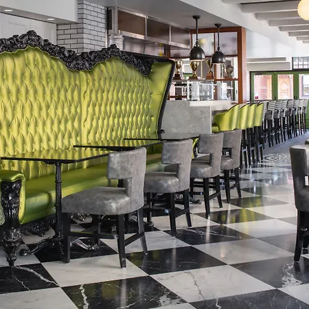 Hotel Staypineapple, A Delightful Hotel, South End 4*