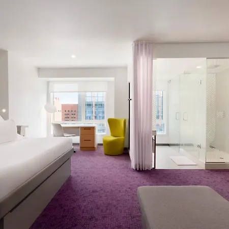 Yotel Hotel 4*