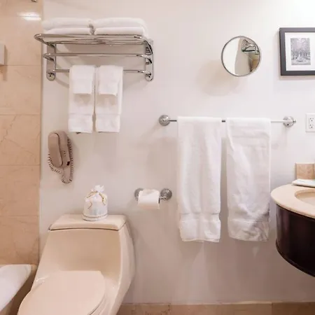 The Lenox 4*