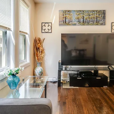 Stylish 4br Boston, Pet-friendly Near Savin Hill, I-93 & Red Line 30-1 Apartment *