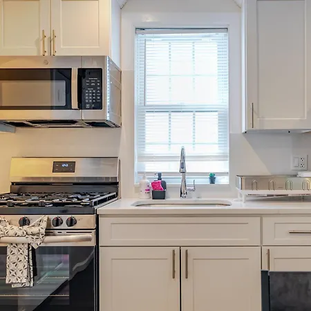 Stylish 4br Boston, Pet-friendly Near Savin Hill, I-93 & Red Line 30-1 Boston