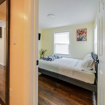 Stylish 4br Boston, Pet-friendly Near Savin Hill, I-93 & Red Line 30-1 Apartment Boston