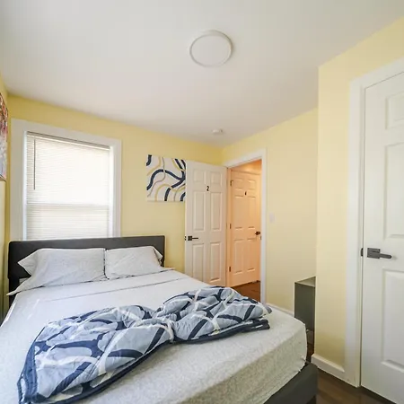 Stylish 4br Boston, Pet-friendly Near Savin Hill, I-93 & Red Line 30-1 Apartment *