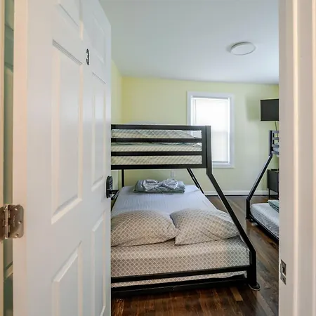 Stylish 4br Boston, Pet-friendly Near Savin Hill, I-93 & Red Line 30-1 Boston