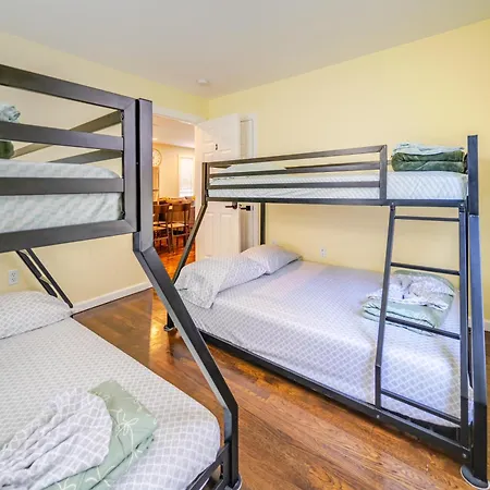 Stylish 4br Boston, Pet-friendly Near Savin Hill, I-93 & Red Line 30-1 Boston