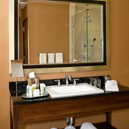 The Bostonian Hotel