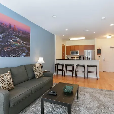 Evolve Fenway Diamond Apartment