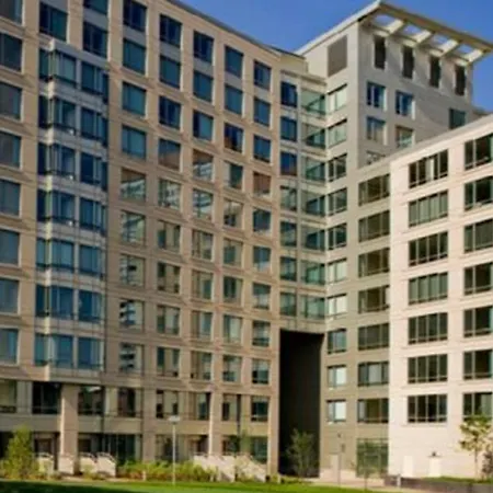 Global Luxury Suites At West End