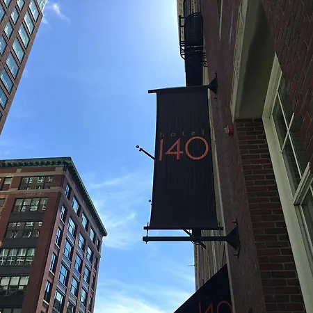 140 Hotel 3*