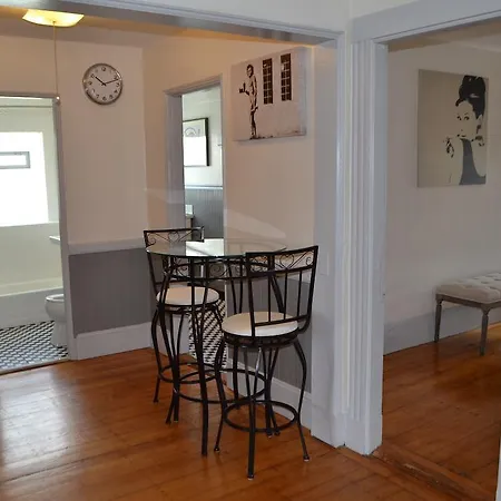 Allston Red House 1 Bed By Royalstreet Boston