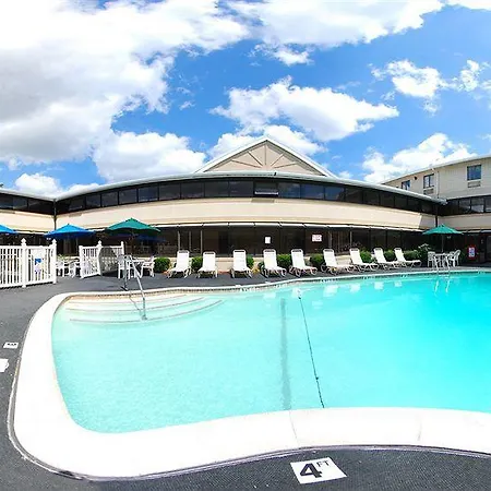 Ramada By Wyndham