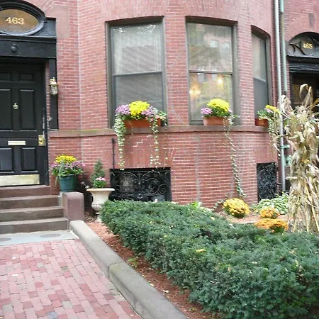 Guest house 463 Beacon Street Boston