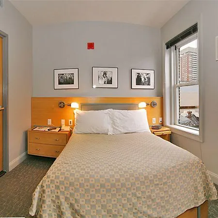 Charlesmark Hotel 3*
