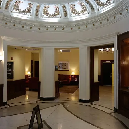 Buckminster Hotel