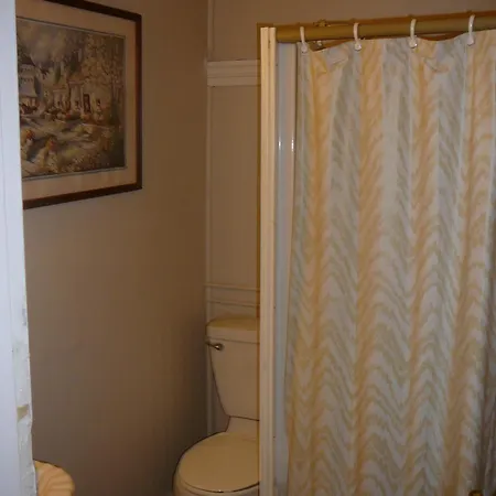 Guest house 463 Beacon Street 2*