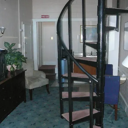 463 Beacon Street 2* Boston