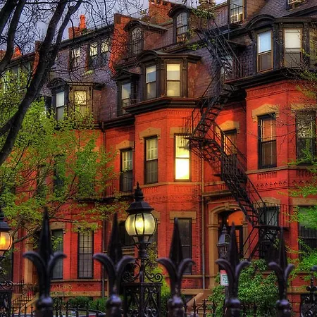 Back Bay Studio By Stars Of