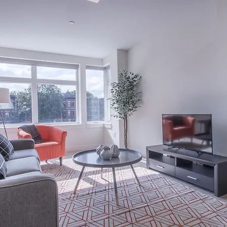 One-bedroom On Beacon Street Apt 204 * Boston