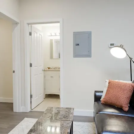 Apartment Two-bedroom On Arch Street Apt 5c