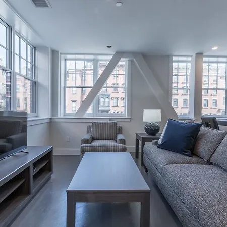 Apartment Three-bedroom On Massachusetts Avenue Apt 2 Boston