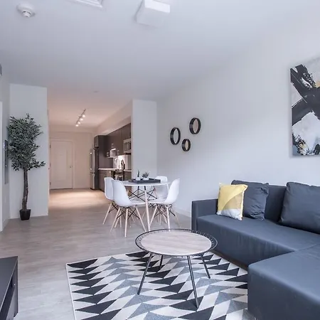 One-bedroom On Beacon Street Apt 205 Boston