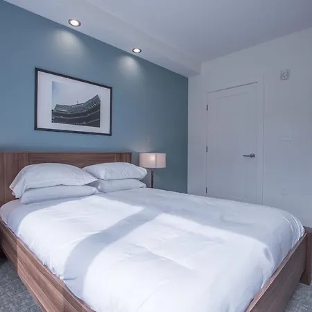 One-bedroom On Beacon Street Apt 206 * Boston