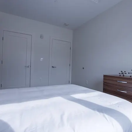 Apartment One-bedroom On Beacon Street Apt 206 *