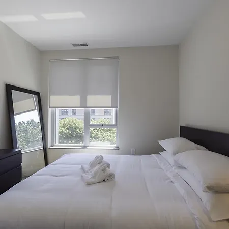 Three-bedroom On Tremont Street Apt 401 Apartment *