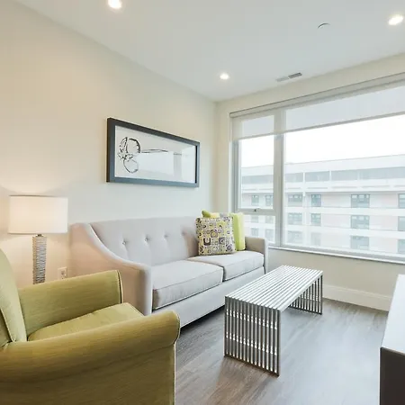 Apartment Two-bedroom On Tremont Street Apt 602