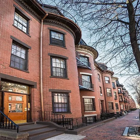 102 Chandler Street By Lyon *