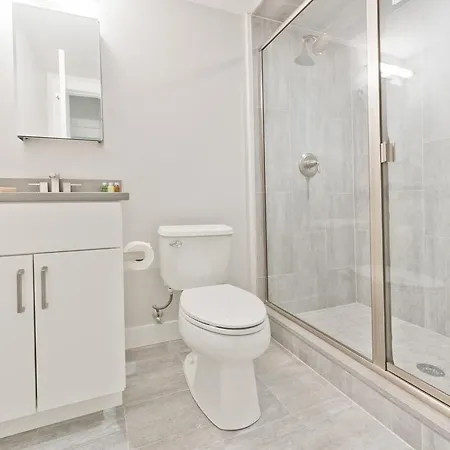 Apartment On Washington Street *