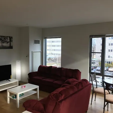 Luxury Huntington Apartment *