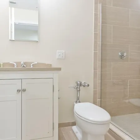 Studio On Arch Street Apt 2b Boston