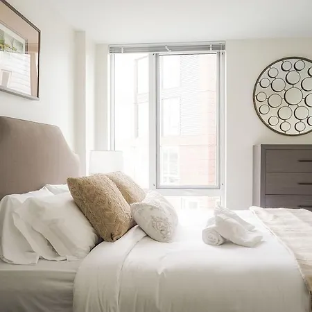 Two-bedroom On Western Avenue Apt N306 Apartment *