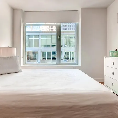 Global Luxury At The Financial District Apartment Boston