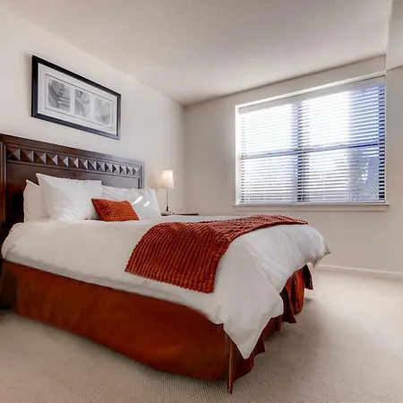Medical Suites Back Bay Apartment