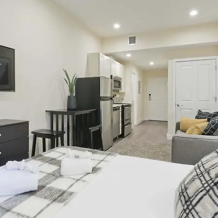 Studio On Arch Street Apt 4b Apartment
